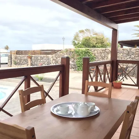 Cernicalo,sun, Relax & Nature! Free Wifi, Bbq Holiday home Tinajo
