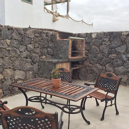 Cernicalo,sun, Relax & Nature! Free Wifi, Bbq * Tinajo